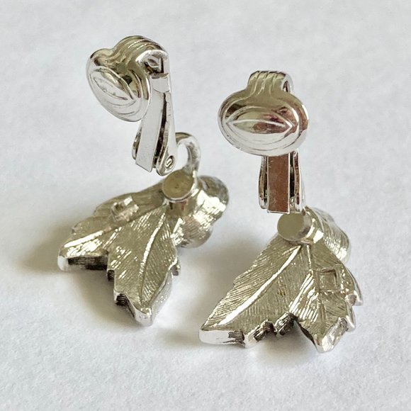 Vintage Sarah Coventry Rose Bud Flower Clip On Earrings Climber Silver Tone 70's - Picture 11 of 14